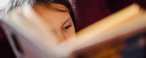Children reading bookoccino