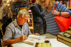 Charles-Massy-Bookoccino-Bookshop-event_1761